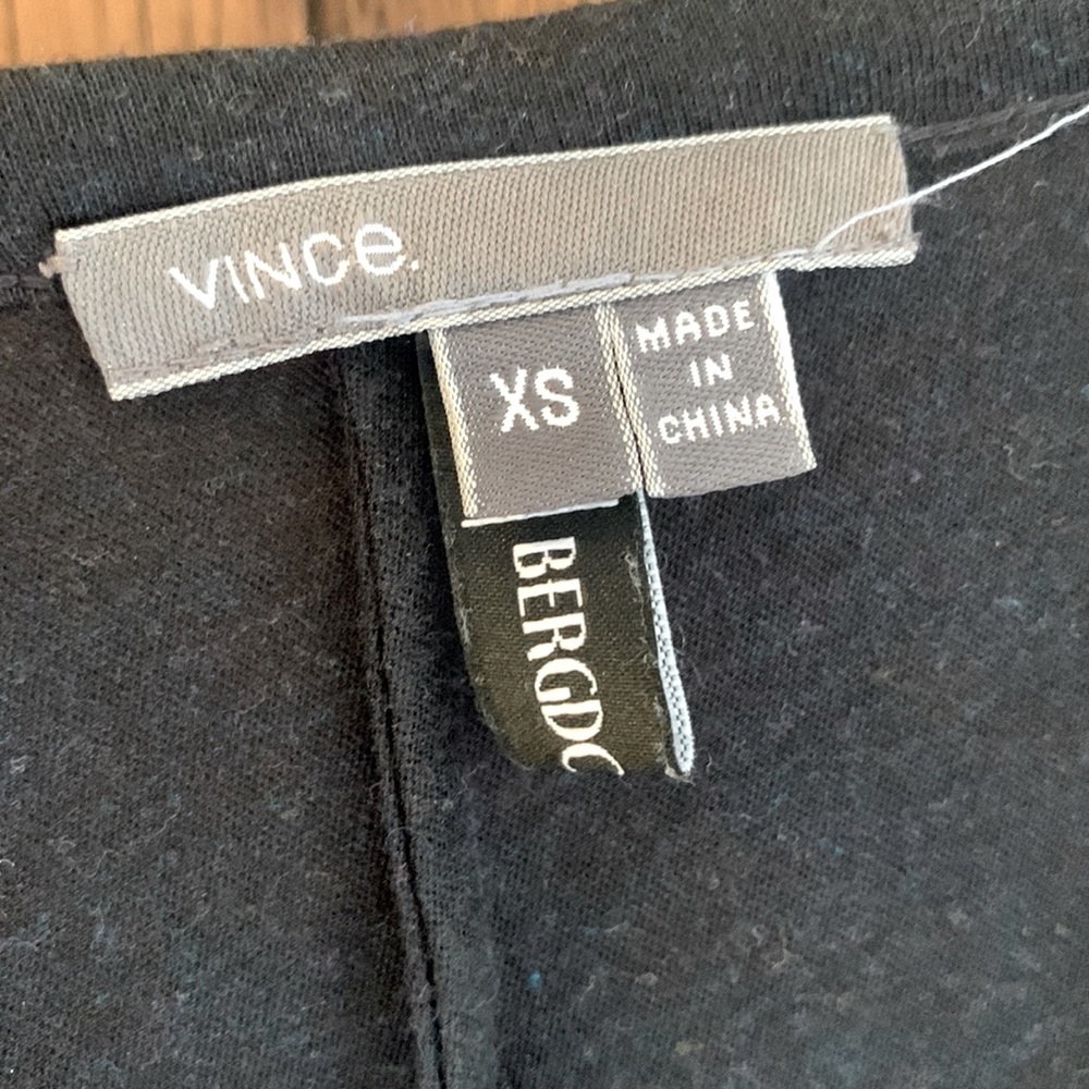 Vince LS Navy V-Neck T-shirt, size XS